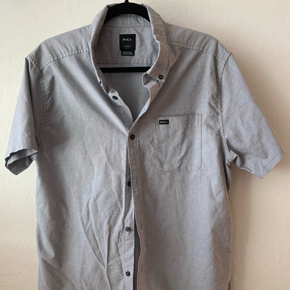 Men’s RVCA gray button up